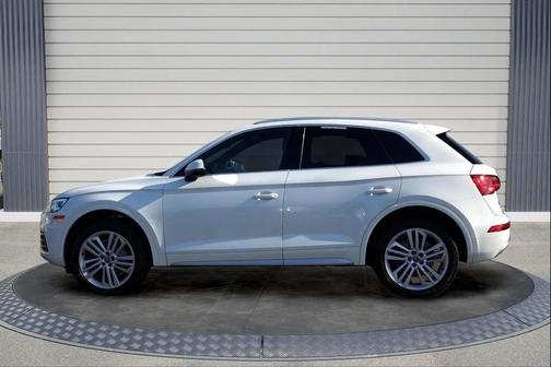 2018 Audi Q5 2.0T Premium Plus