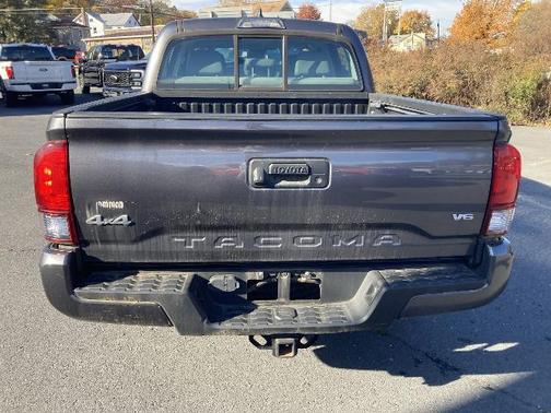 2018 Toyota Tacoma SR5