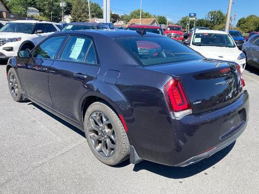 2018 Chrysler 300 S