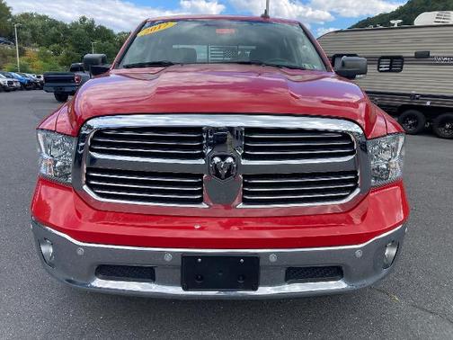 2017 RAM 1500 SLT