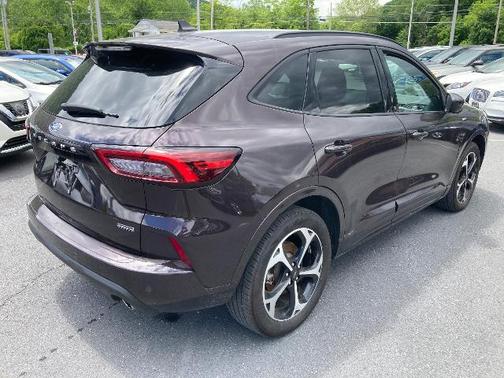 2023 Ford Escape ST-LINE ELITE