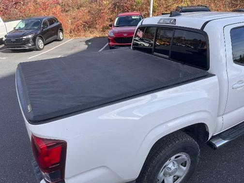 2022 Toyota Tacoma SR