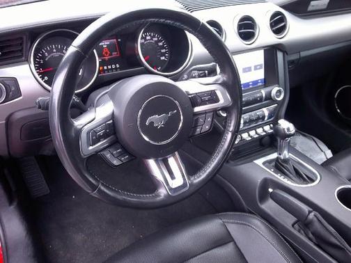 2022 Ford Mustang ECOBOOST PREMIUM