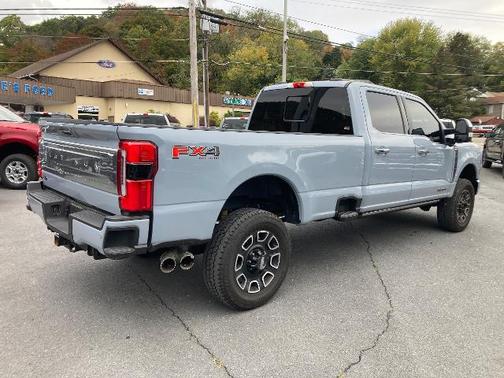 2024 Ford F-350 PLATINUM