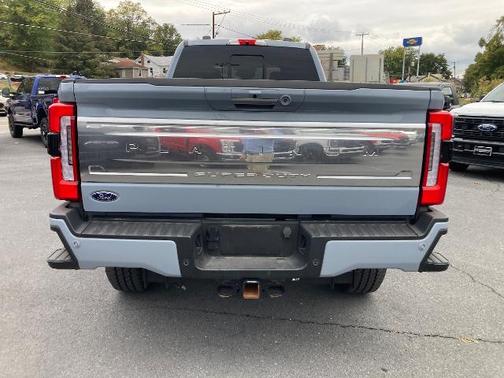 2024 Ford F-350 PLATINUM