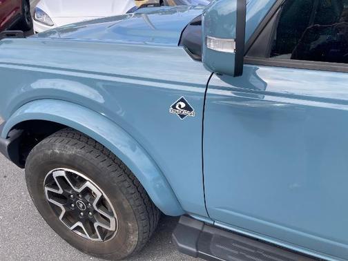 2021 Ford Bronco OUTER BANKS