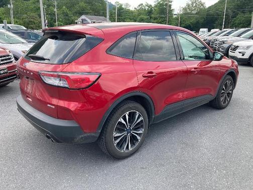 2022 Ford Escape SE