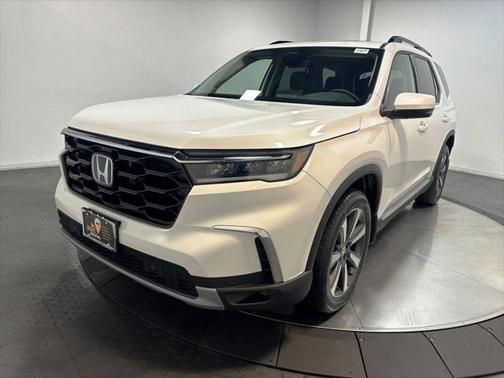 2025 Honda Pilot Touring 8-Passenger