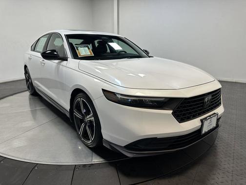 2023 Honda Accord Hybrid 