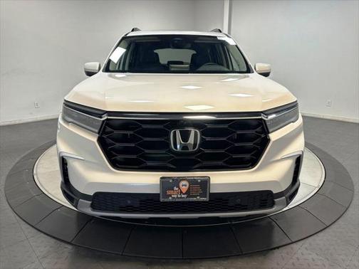 2025 Honda Pilot AWD Elite