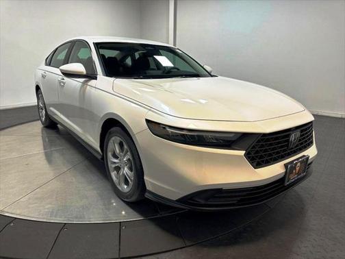 2025 Honda Accord LX 1.5T