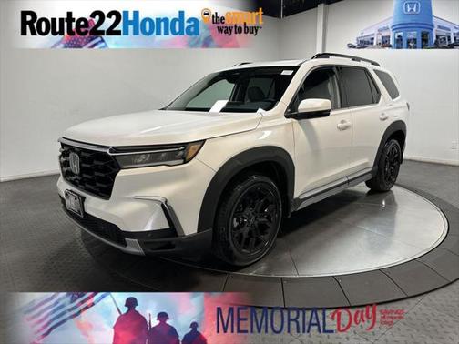 2025 Honda Pilot Touring 8-Passenger