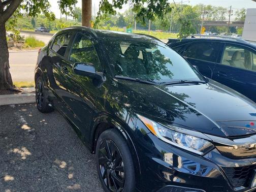 Crystal Black Pearl 2022 Honda HR-V