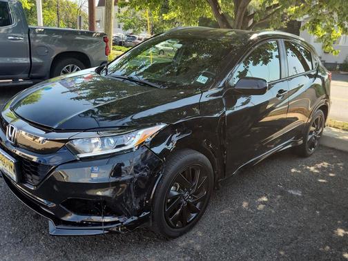 Crystal Black Pearl 2022 Honda HR-V