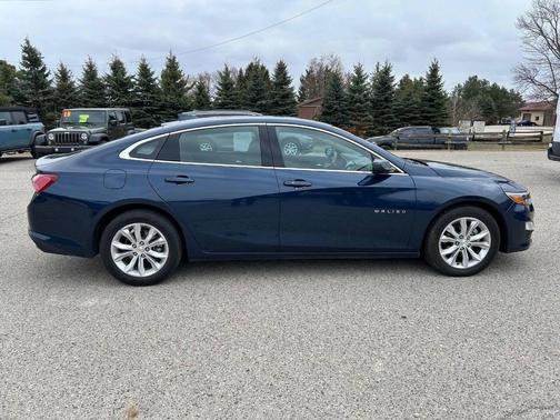 2022 Chevrolet Malibu FWD LT