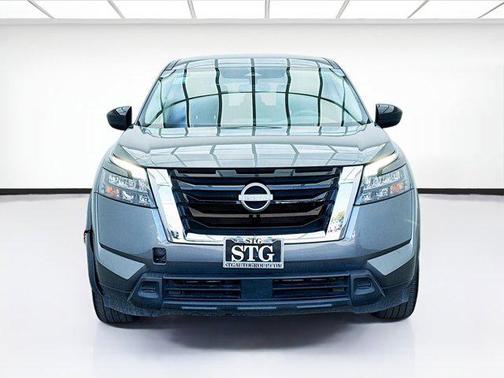 2023 Nissan Pathfinder S FWD