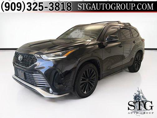 Midnight Black Metallic 2021 Toyota Highlander XSE