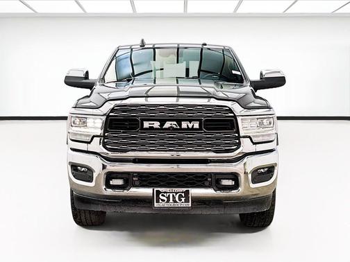 Granite Crystal Metallic Clearcoat 2022 RAM 3500 Limited Crew Cab 4x4 8' Box
