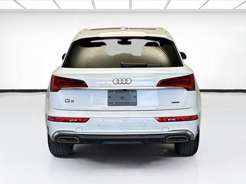 2023 Audi Q5 45 S line Premium