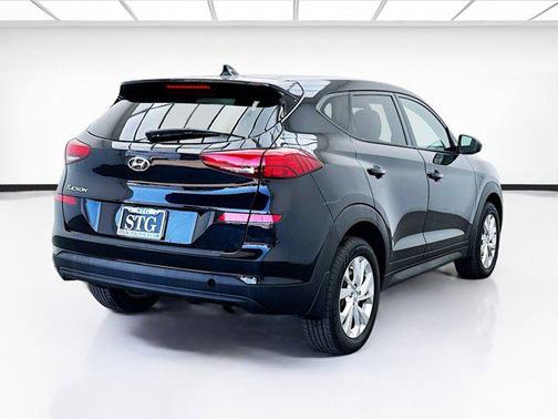 2021 Hyundai TUCSON SE