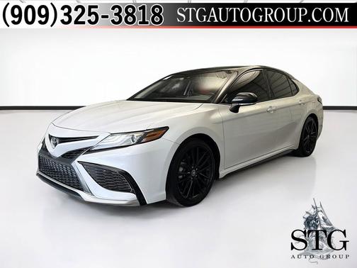 Wind Chill Pearl/Midnight Black Metallic 2021 Toyota Camry XSE