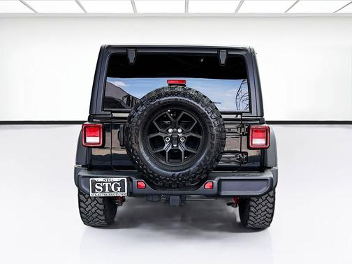 Black Clearcoat 2024 Jeep Wrangler Willys