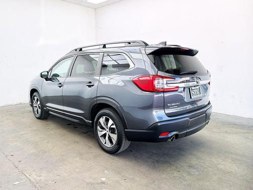 Magnetite Gray Metallic 2024 Subaru Ascent Premium 8-Passenger