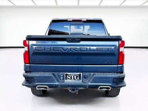 Shadow Gray Metallic 2021 Chevrolet Silverado 1500 RST
