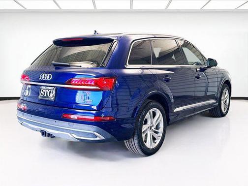 2021 Audi Q7 45 Premium Plus