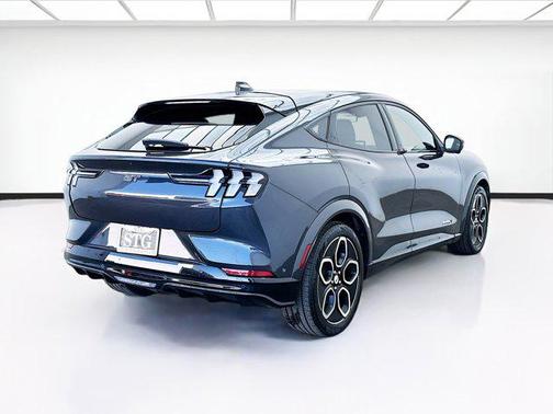 2021 Ford Mustang Mach-E GT