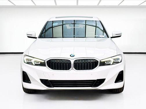 Alpine White 2023 BMW 330 330i