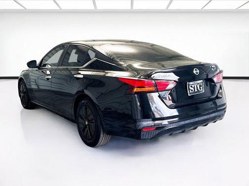 2022 Nissan Altima S FWD