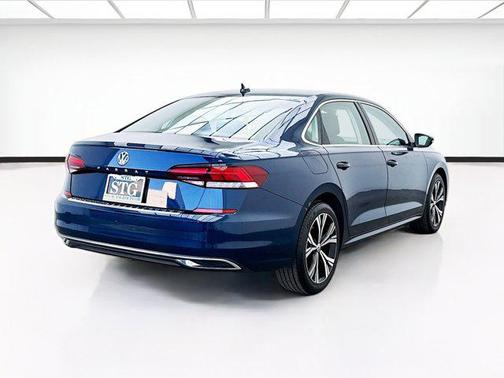 2022 Volkswagen Passat 2.0T SE