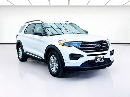 Oxford White 2021 Ford Explorer XLT