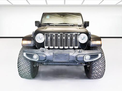 Black Clearcoat 2019 Jeep Wrangler Unlimited Sahara