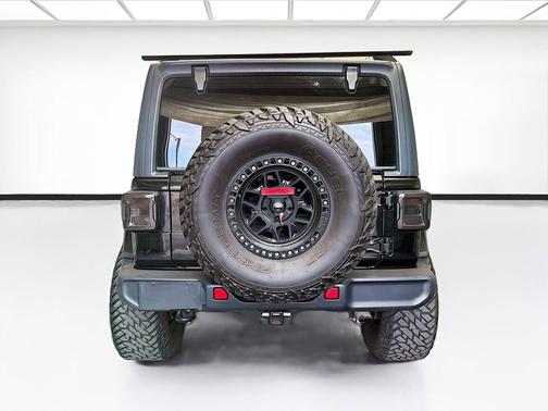Black Clearcoat 2019 Jeep Wrangler Unlimited Sahara