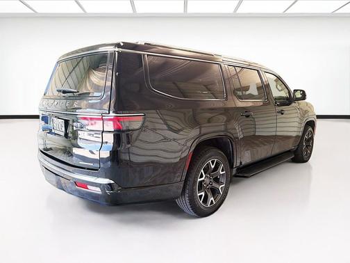 Diamond Black Crystal Pearlcoat 2024 Jeep Wagoneer L Series III 4x4