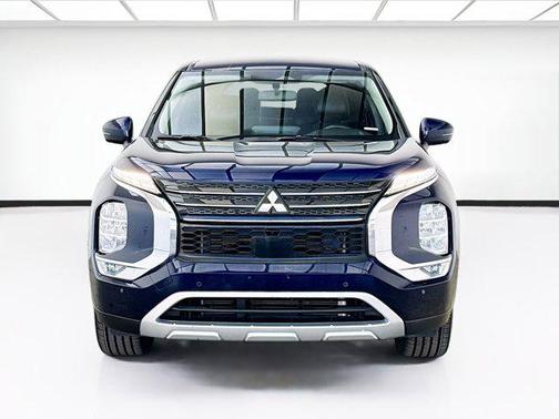 Cosmic Blue Metallic 2024 Mitsubishi Outlander SE 2.5 2WD