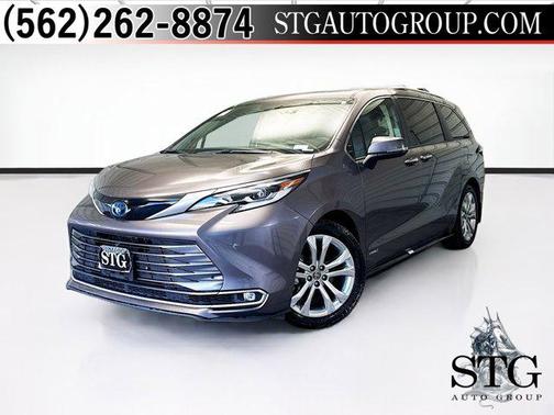2021 Toyota Sienna Platinum 7 Passenger