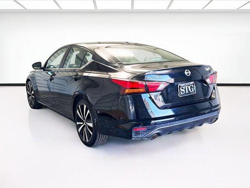 2022 Nissan Altima SR FWD