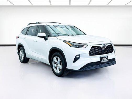 2023 Toyota Highlander LE