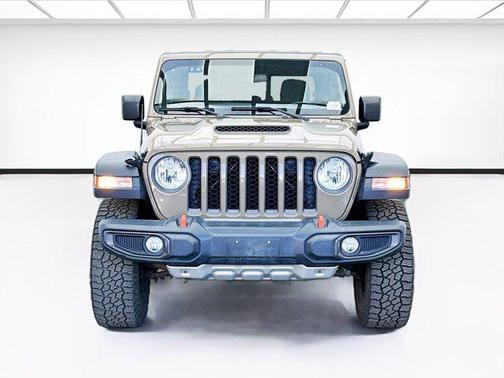 Gator Clearcoat 2020 Jeep Gladiator Mojave 4x4