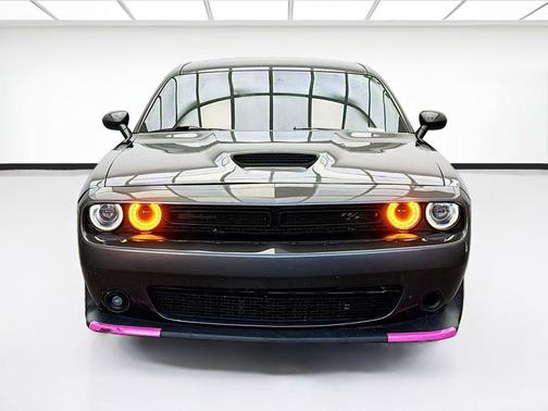 Granite Pearlcoat 2022 Dodge Challenger R/T
