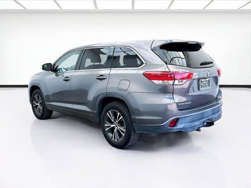 2018 Toyota Highlander LE I4