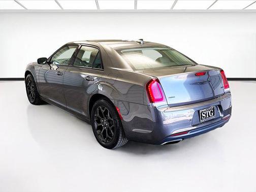 2022 Chrysler 300 Touring