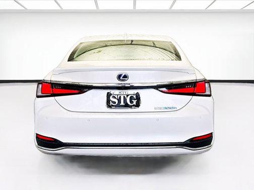 2021 Lexus ES 300h Base