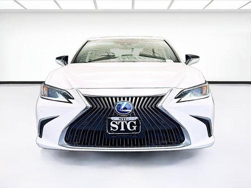 2021 Lexus ES 300h Base