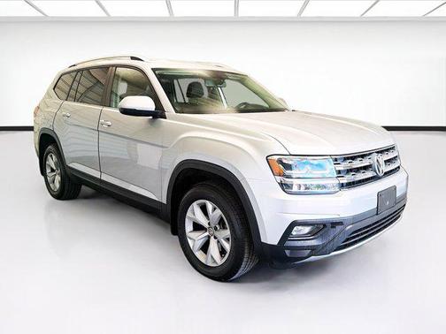 Reflex Silver Metallic 2018 Volkswagen Atlas 2.0T SE