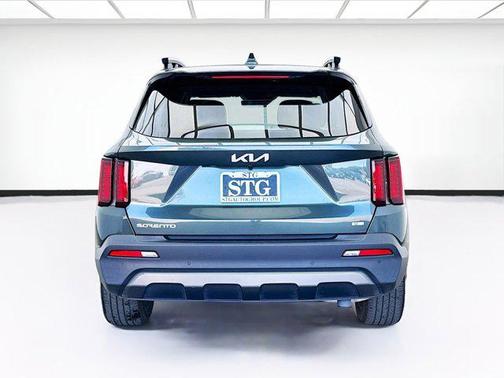 2023 Kia Sorento EX