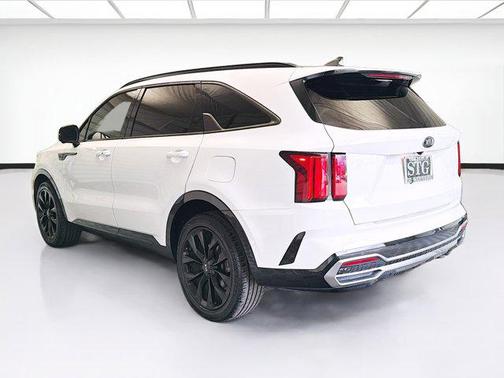 Glacial White Pearl 2021 Kia Sorento SX